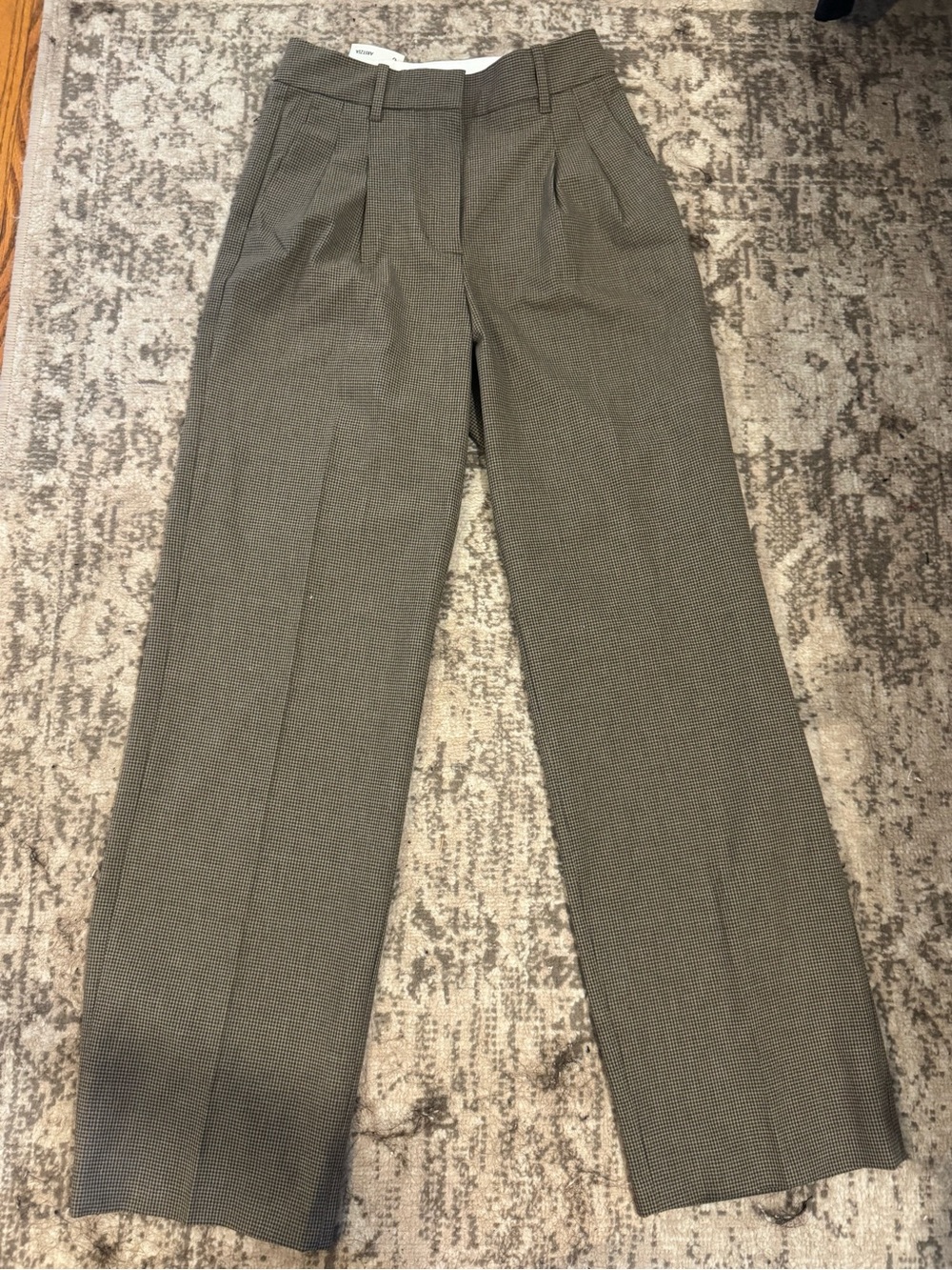 BNWT Aritzia Wilfred Effortless Pant